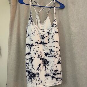 Old Navy Active Shirt Criss Cross Back XL NWT